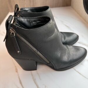 DV Dolce Vita Jaeger Double Zipper Ankle Boots